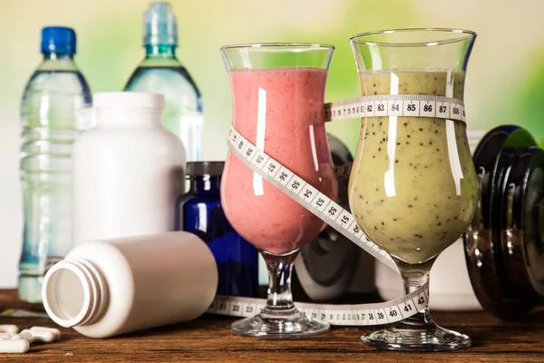 Gesunde Ernährung, Proteinshakes und Obst — Stockfoto