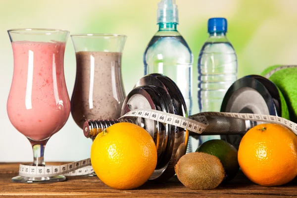 Sağlıklı beslenme, protein shakes ve meyveler — Stok fotoğraf