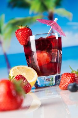 plaj tropikal içecekler