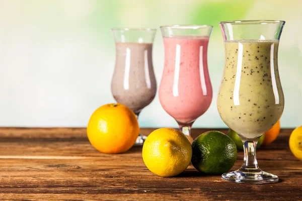 Healthy diet, protein shakes and fruits — Stock Photo, Image