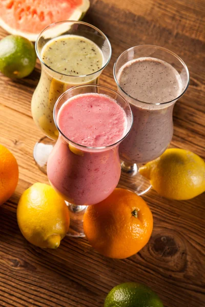 Healthy diet, protein shakes and fruits — Stock Photo, Image