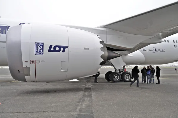 Boening 787 Dreamliner — Stock Photo, Image