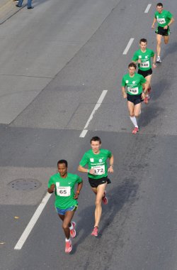 Runners race clipart