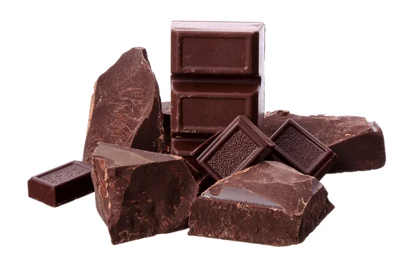 Kawałki czekolady izolowane na białym tle — Zdjęcie stockowe
