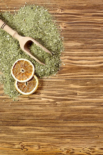 Background - yerba mate on a wooden table — Stock Photo, Image