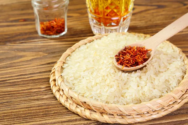 Saffron and rice — Stock Photo, Image