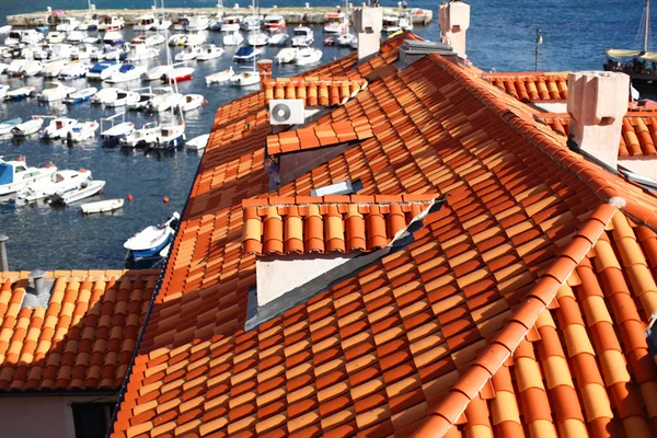 Famous red tiled rooftops in Dubrovnik — Stock Photo, Image
