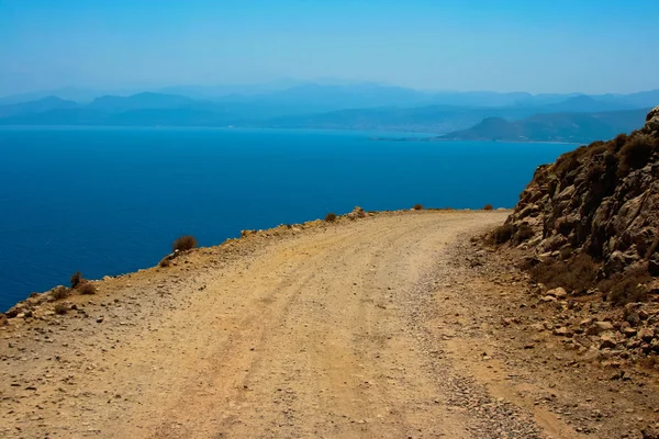 Dangerous turn on road to Gramvousa at Crete — Stock Photo, Image