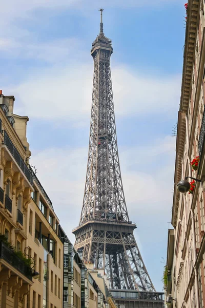 Part of Eiffel Tower on the street — Stock Photo, Image