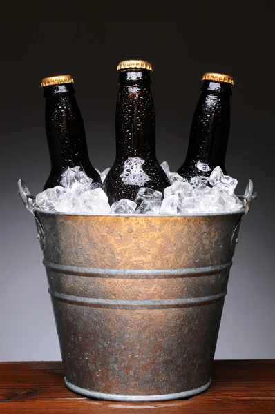 Bucket of Beer on Wood — Stock Photo, Image