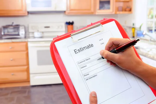 Contractor Writing Estimate — Stock Photo, Image