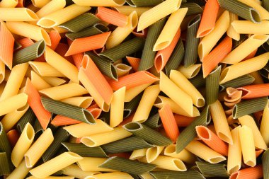 üç renk penne makarna portre