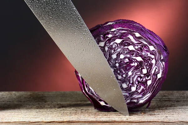 Red Cabbage and Knife — Stock Photo, Image