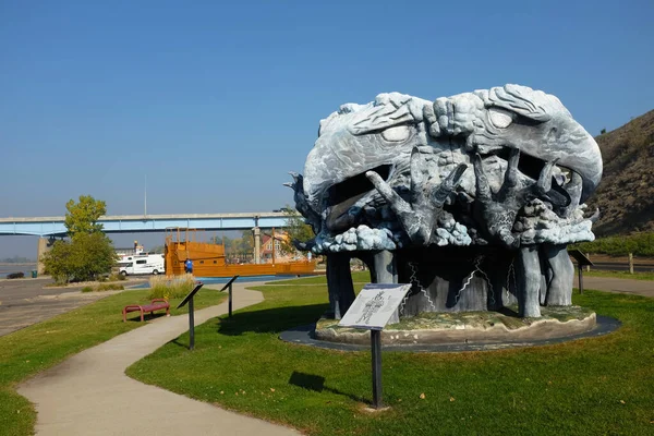 Bismarck North Dakota Okt 2021 Thunderbirds Sculptuur Keelboat Park — Stockfoto