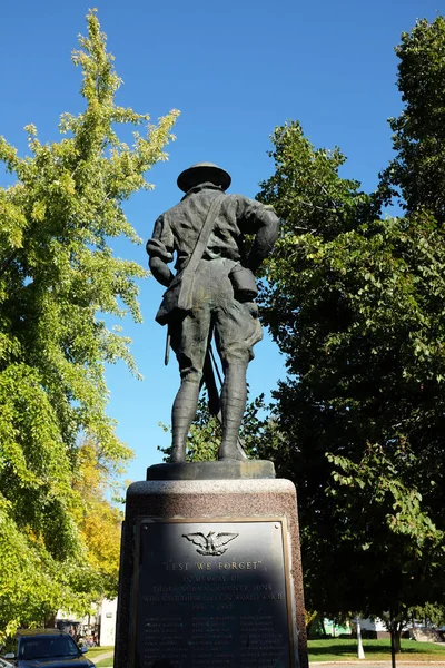 Ada Minnesota Oct 2021 Het Soldiers Memorial Buiten Het Norman — Stockfoto