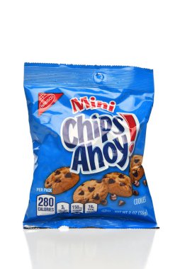 IRVINE, CALIFORNIA - 27 Ocak 2022: Bir paket Chips Ahoy Mini Çikolatalı Kurabiye.