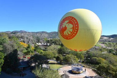 ESCONDIDO, CALIFORNIA - 9 FEB 2022:  Balloon Safari moored at its staion at the San Diego Zoo Safari Park. clipart