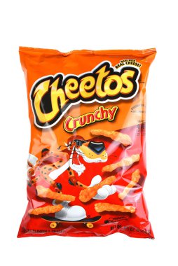 IRVINE, CALIFORNIA - 14 Şubat 2022: Bir paket Cheetos Çıtır Peynirli Atıştırmalık.