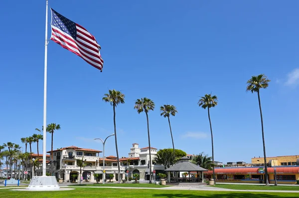 Newport Beach Kalifornie Květen 2022 Park Poloostrově Restauracemi Obchody Hlavní — Stock fotografie