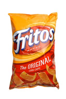 IRVINE, CALIFORNIA - 23 HAZİRAN 2022: 9.25 ons Fritos paketi, orijinal mısır cipsi.