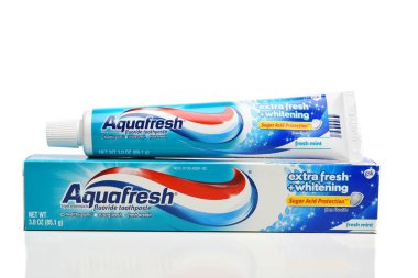 IRVINE, CALIFORNIA - 12 AUG 2022: A tube of Aqua Fresh Toothpaste, extra fresh plus whitening. 