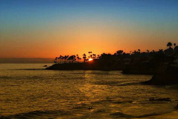 Zon Onder Achter Twin Points Laguna Beach Californië Kijkend Fishermans — Stockfoto
