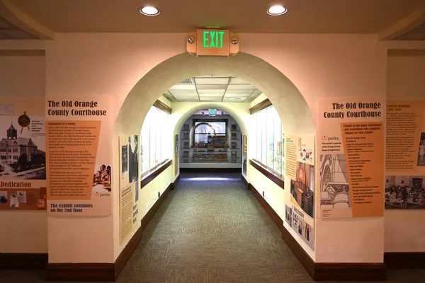 サンタアナ カリフォルニア州 8月2022 歴史的なオレンジ郡庁舎の1階に博物館の展示 — ストック写真