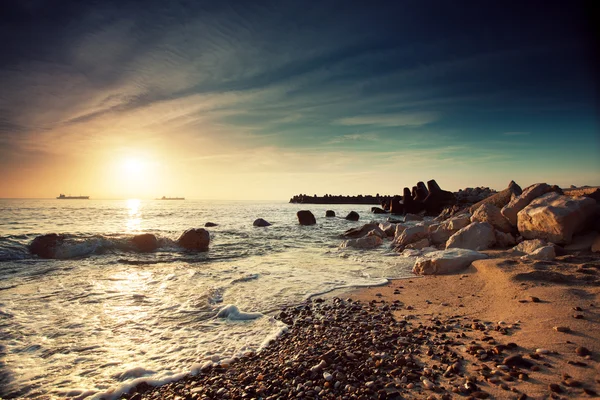 Beautiful sunrise above the sea — Stock Photo, Image