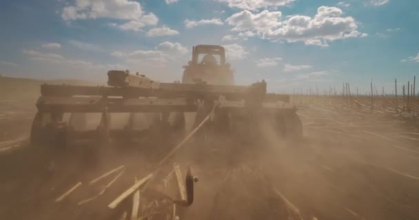 Agricultural Tractor Ploughing Field Harrow Farmer Tractor Preparing Land Sowing — Stock Video