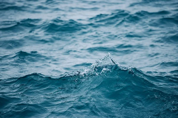 Agua Ondulación Con Niebla Matutina — Foto de Stock