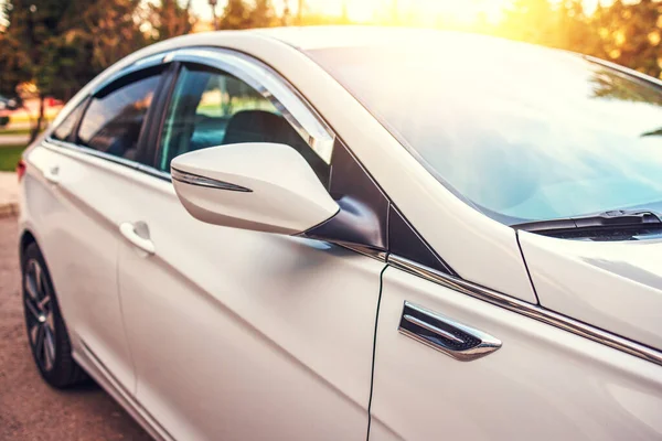 Modern Car City Street Sunshine Windows — Stock Photo, Image