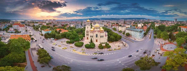 Letecký Pohled Katedrálu Nanebevzetí Panoramatického Pohledu Varny — Stock fotografie