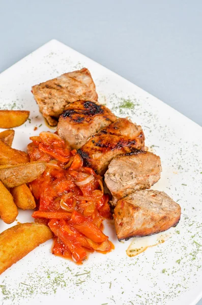 Carne di maiale kebab alla griglia — Foto Stock