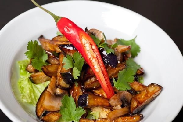 Ensalada de berenjenas asadas — Foto de Stock