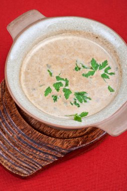 Mantar kremalı çorba.