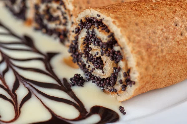 Pancakes with poppy seeds — Stock Photo, Image