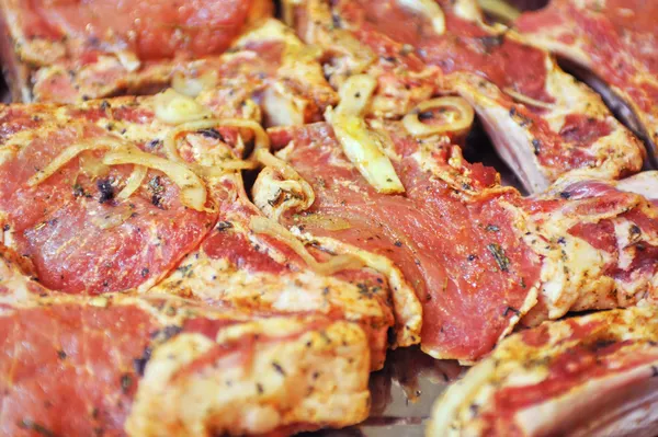 Mięso wieprzowe marynowane szaszłyk — Zdjęcie stockowe