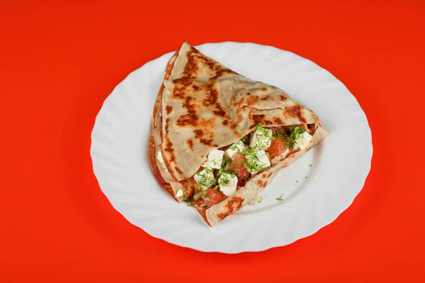 Pfannkuchen mit Käse und Gemüse — Stockfoto