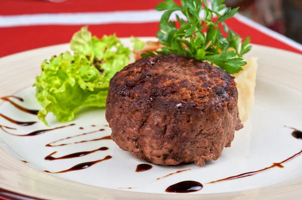 Kızarmış biftek — Stok fotoğraf