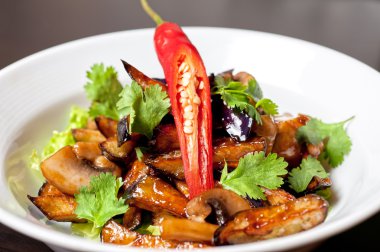 dan Közlenmiş Patlıcan salatası