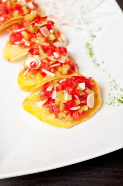 Batatas fritas com legumes — Fotografia de Stock