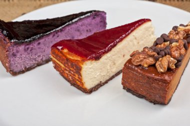 çikolata ve fındık ile Cheesecake