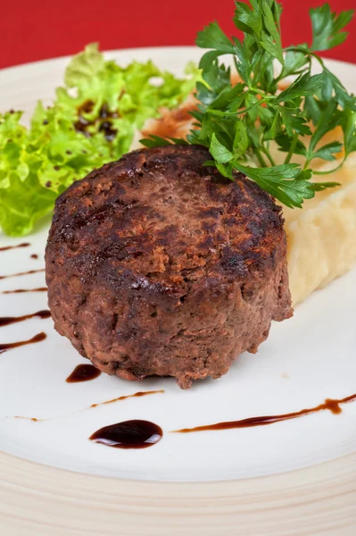 Gebratenes Fleischsteak — Stockfoto