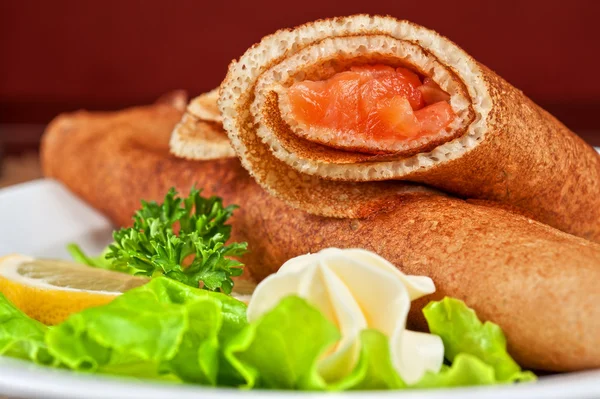 Pancakes with salmon — Stock Photo, Image