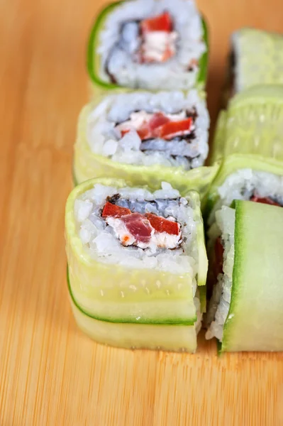 Rollos de sushi de pepino — Foto de Stock