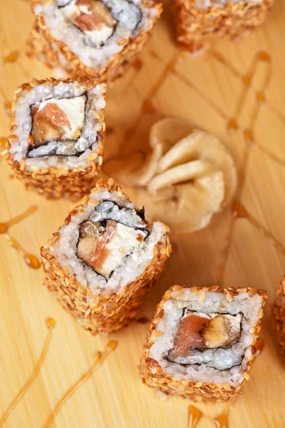 Sezamový sushi rolky — Stock fotografie