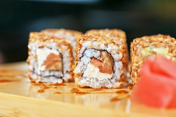 Sezamový sushi rolky — Stock fotografie