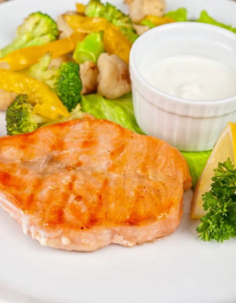 Salmon steak — Stock Photo, Image