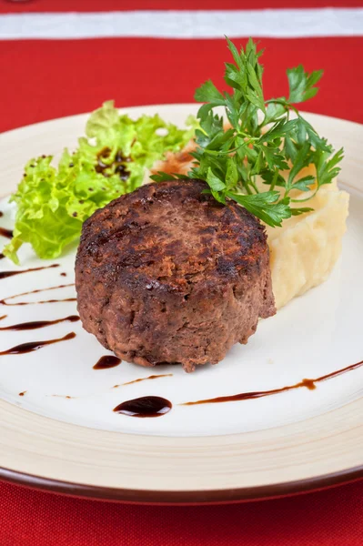 Smažené maso steak — Stock fotografie