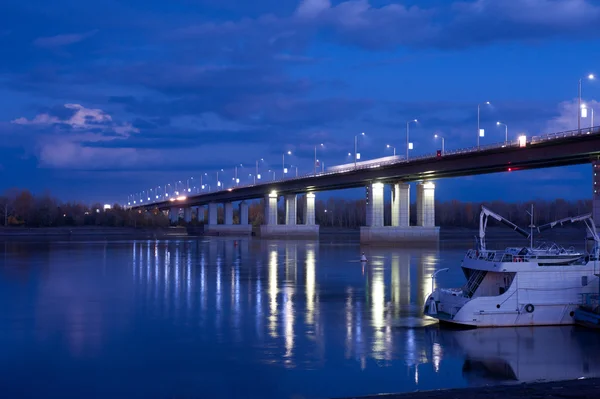 Puente nocturno — Foto de Stock